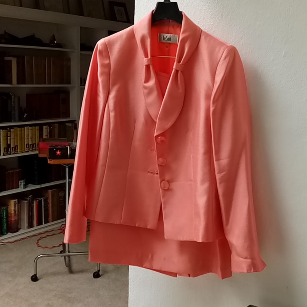 Le Suit Skirt Suit